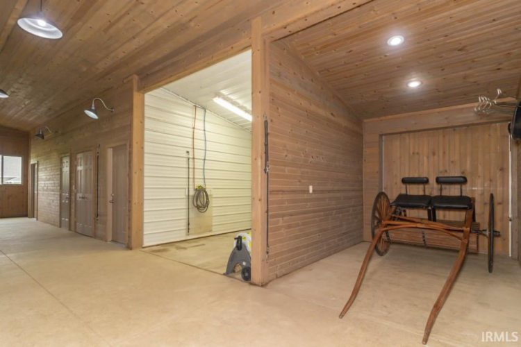 Listing Image 38