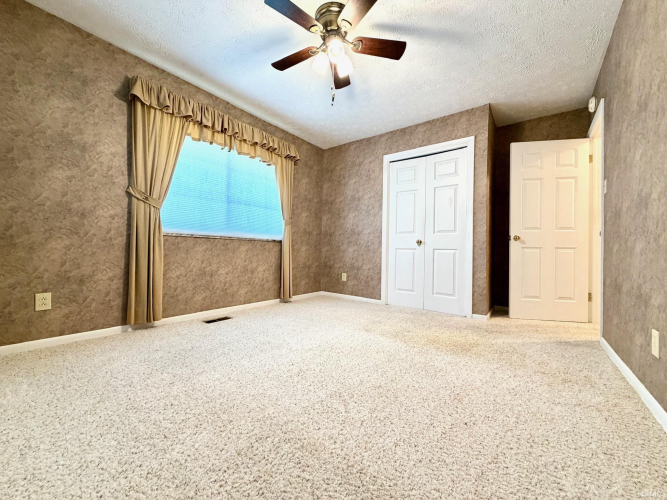 Listing Image 27