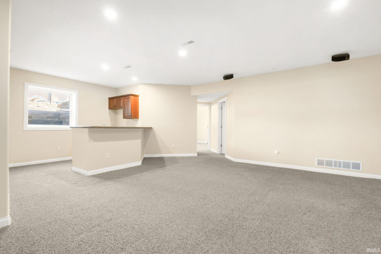 Listing Image 28