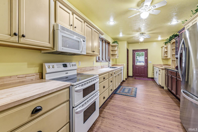 Listing Image 14