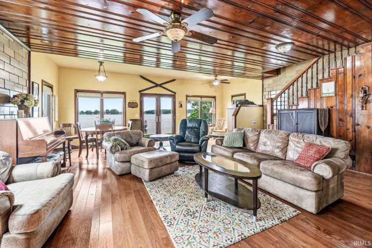 Listing Image 16