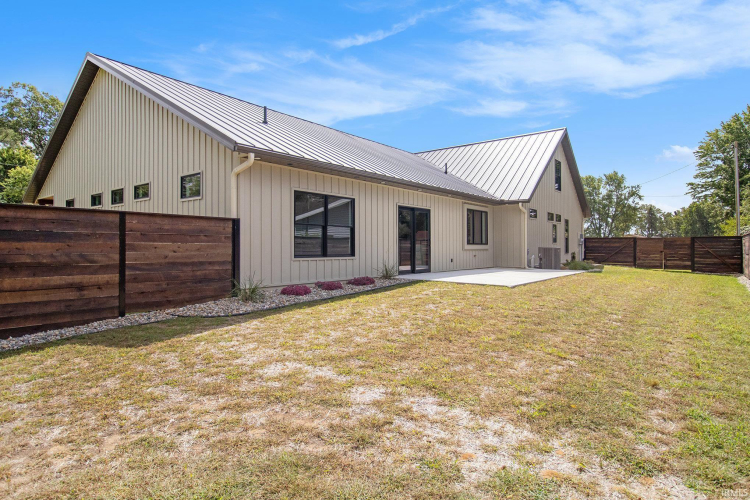 Listing Image 36
