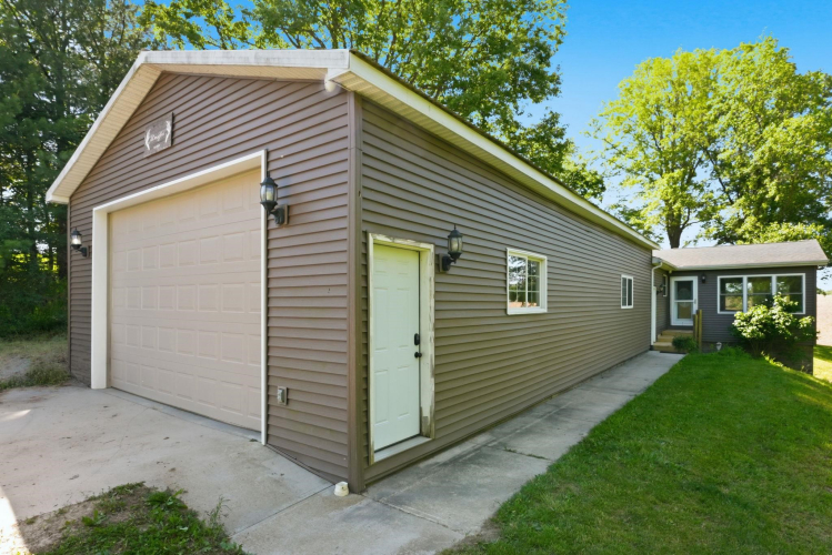 Listing Image 27