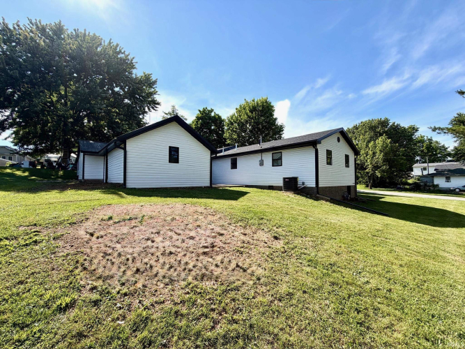 Listing Image 43