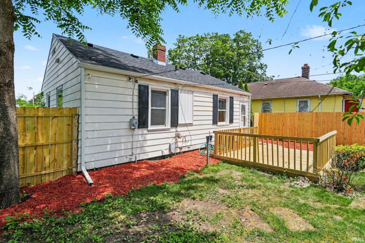 Listing Image 19