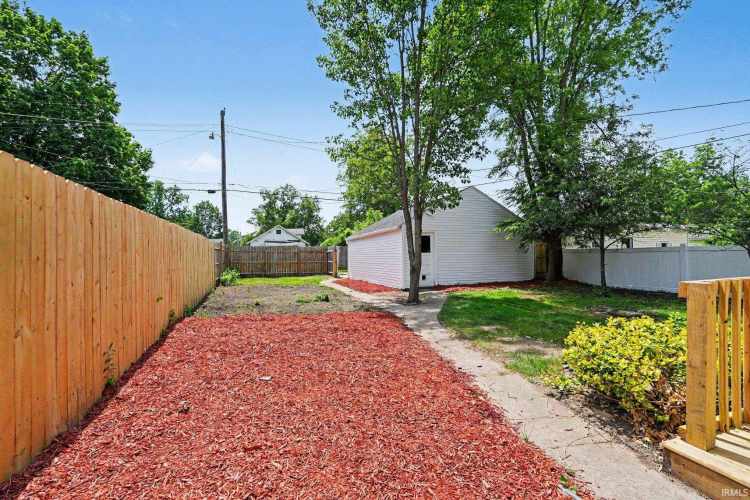 Listing Image 22