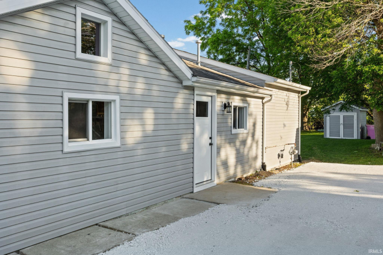 Listing Image 26