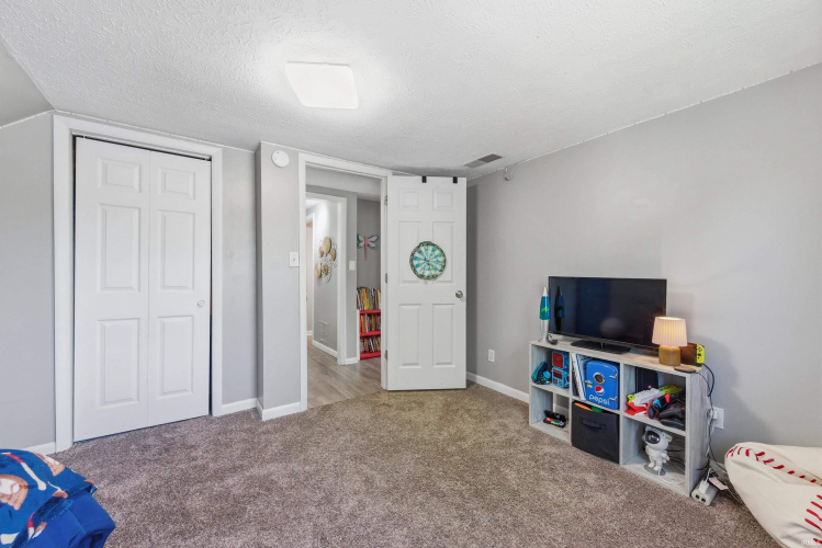 Listing Image 28