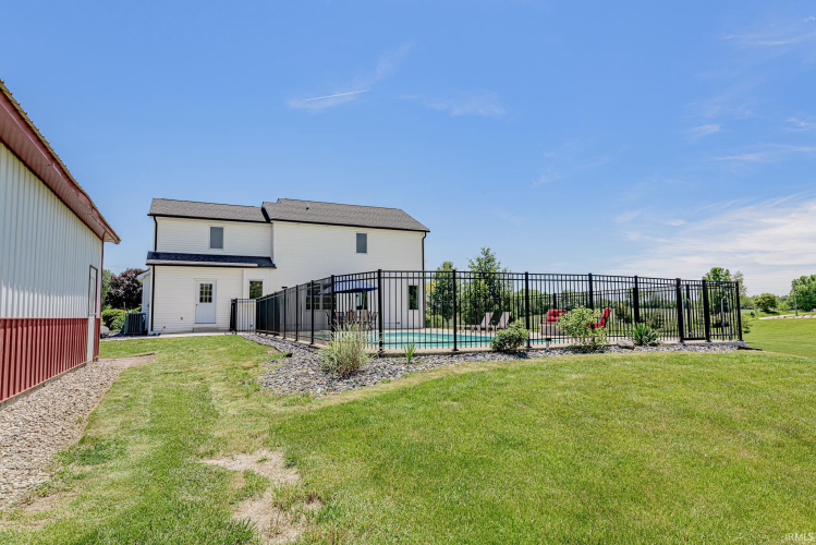 Listing Image 19