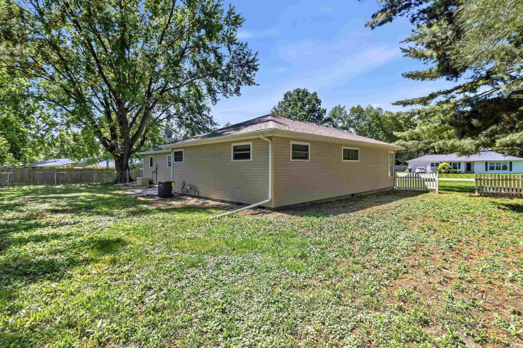Listing Image 25