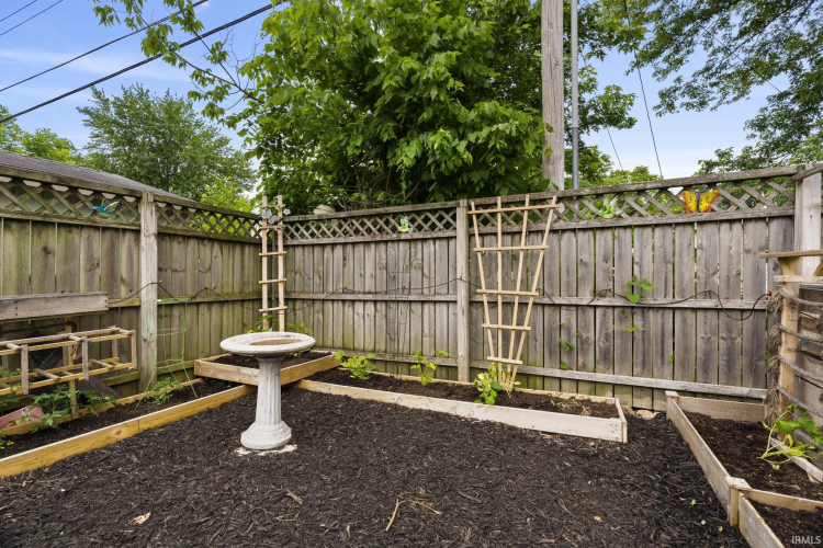 Listing Image 22