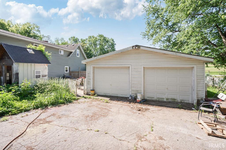Listing Image 6