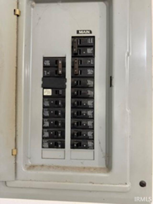 Listing Image 6