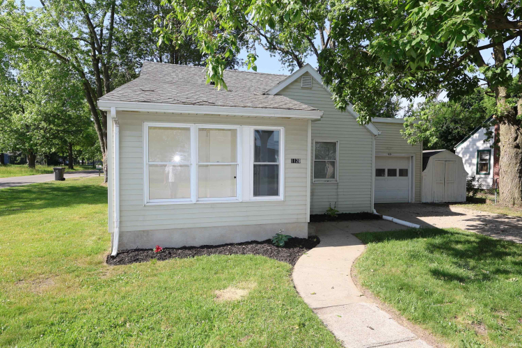 Listing Image 3