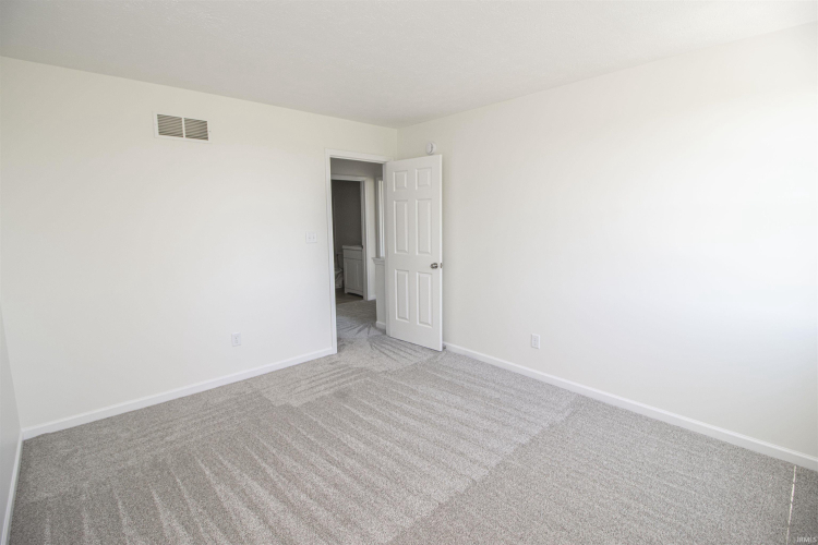Listing Image 26