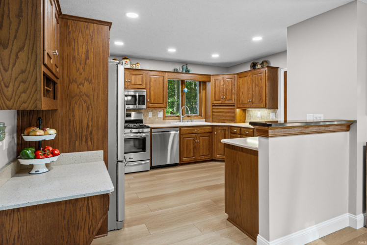 Listing Image 19
