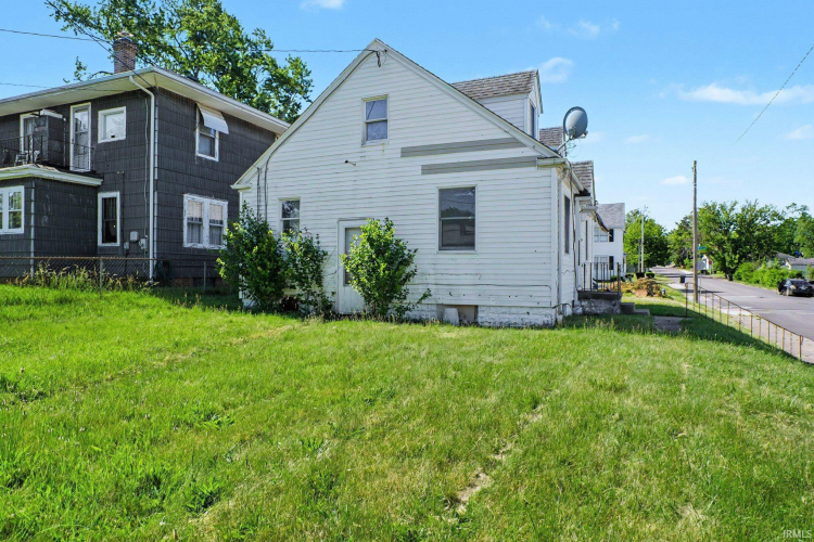 Listing Image 19