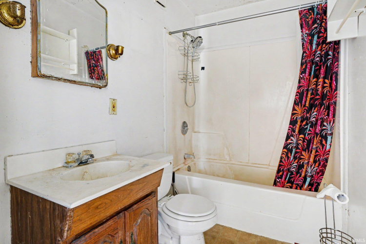 Listing Image 24