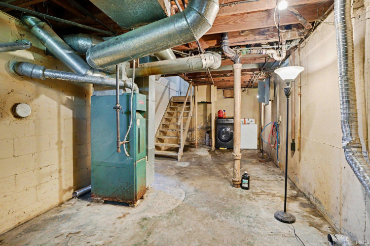 Listing Image 25