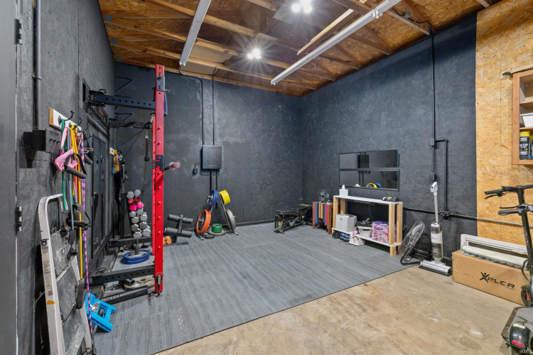 Listing Image 37