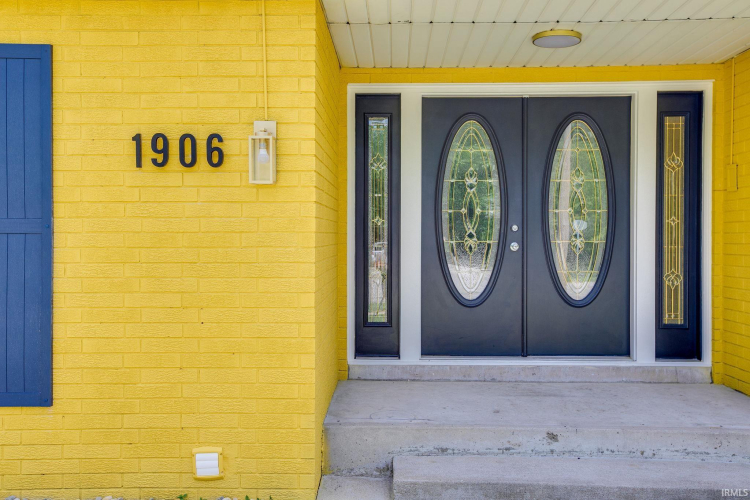 Listing Image 3