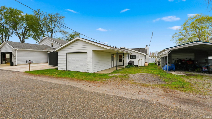 Listing Image 6