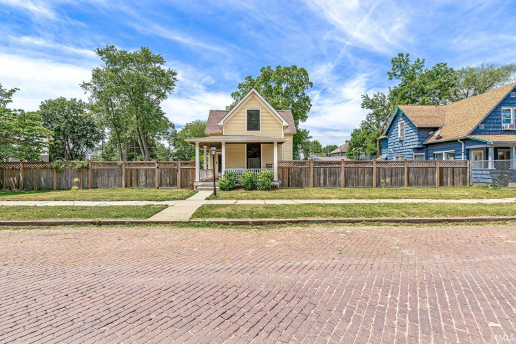 Listing Image 2