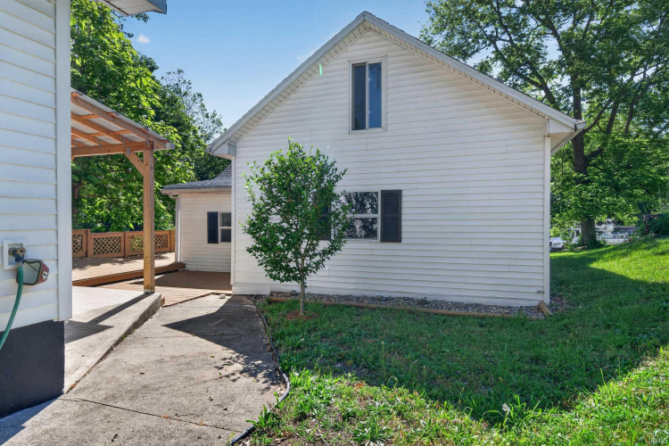 Listing Image 19