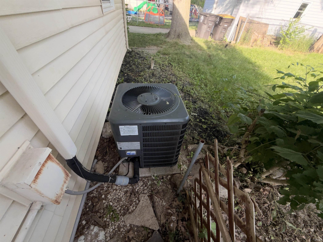 Listing Image 16