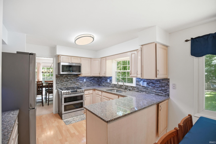 Listing Image 13