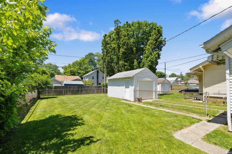 Listing Image 24