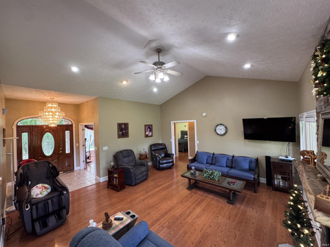 Listing Image 24