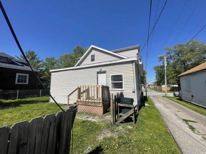 Listing Image 3