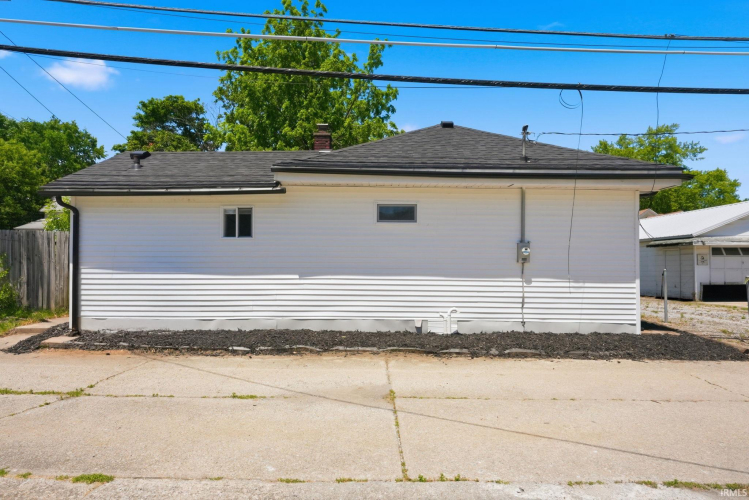 Listing Image 17
