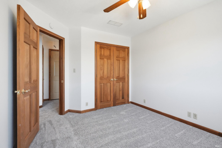 Listing Image 27
