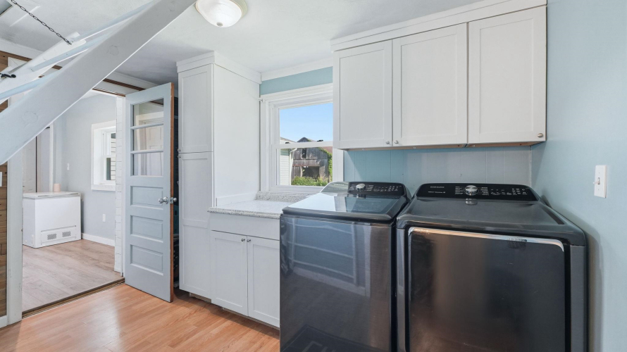 Listing Image 14