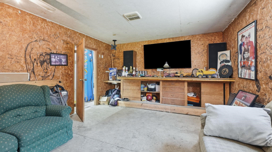 Listing Image 34