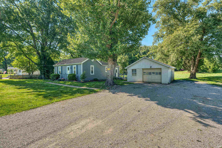 Listing Image 12