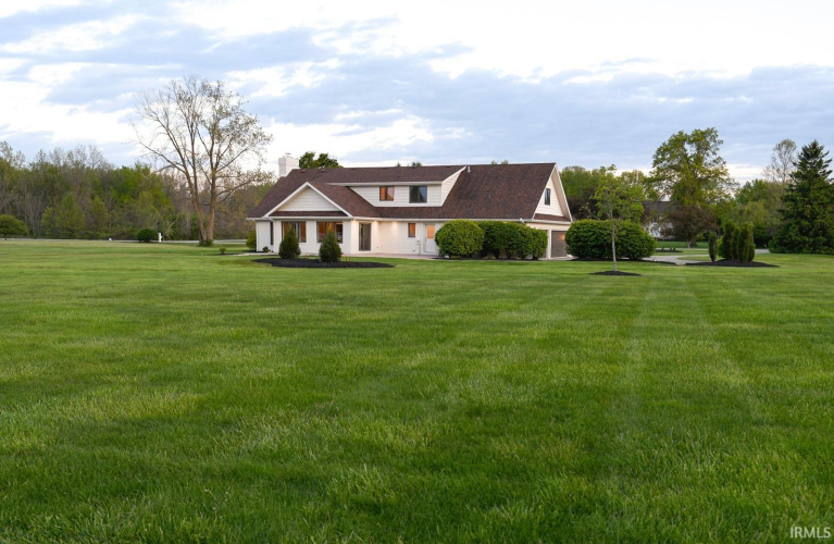 Listing Image 4