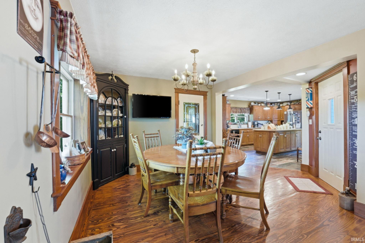Listing Image 13