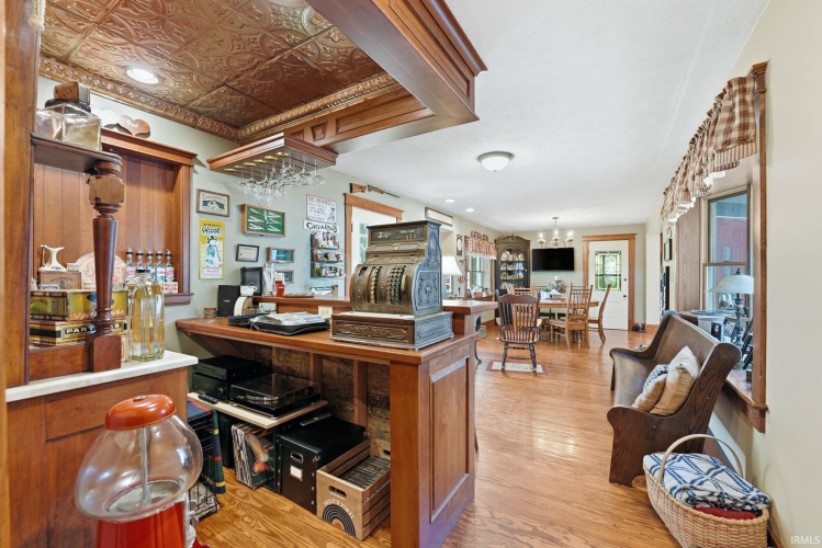Listing Image 14