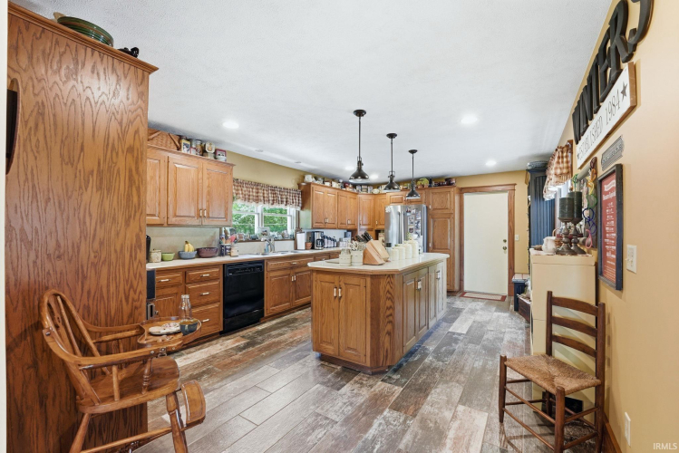 Listing Image 15