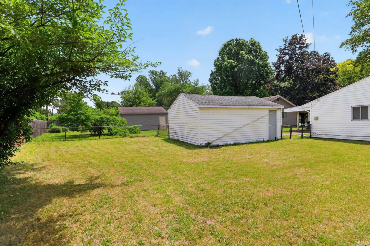 Listing Image 24