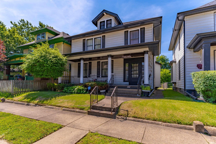 Listing Image 3