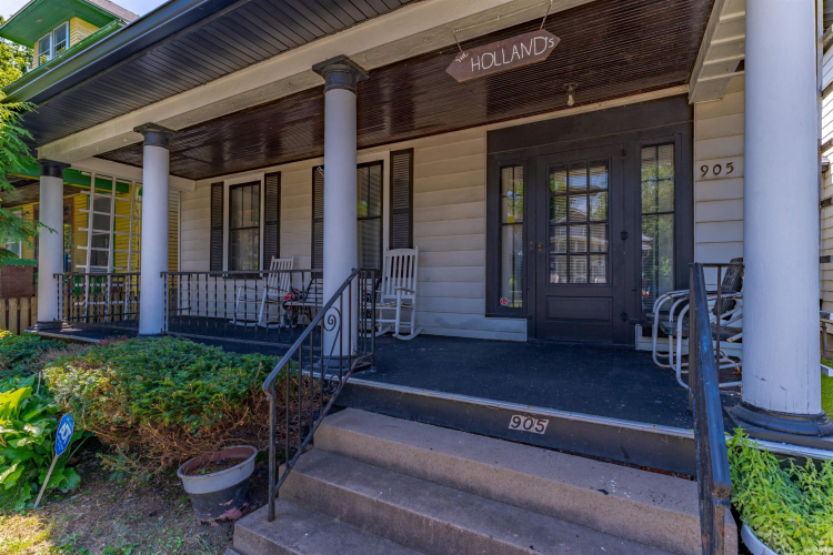 Listing Image 4