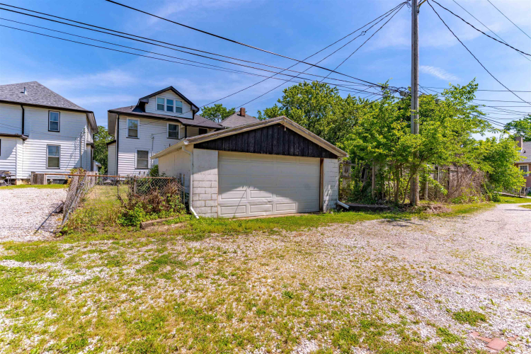 Listing Image 38