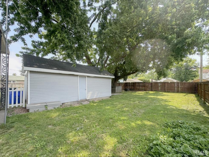 Listing Image 16
