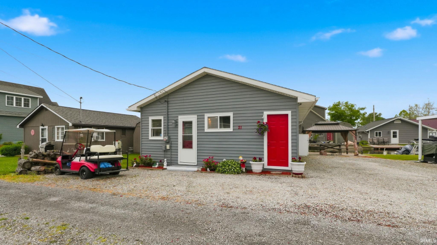 Listing Image 11