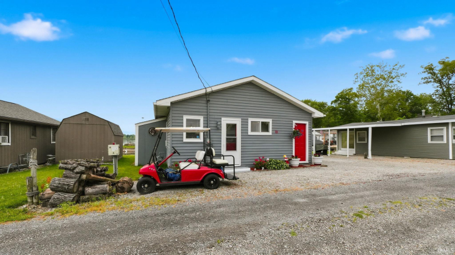 Listing Image 12