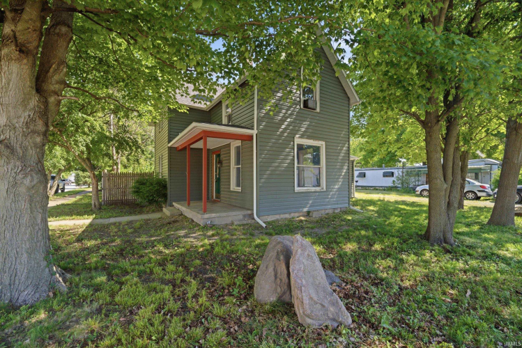 Listing Image 3